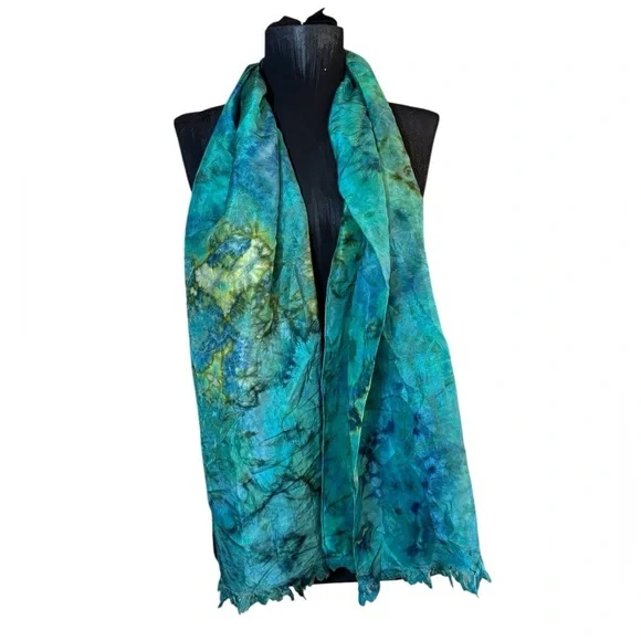 Elegant Blue-Green Tie Dye Look Scarf - Picture 2 of 11